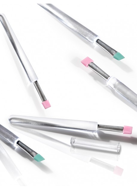 Lash lifting silicone brush for applying lashes